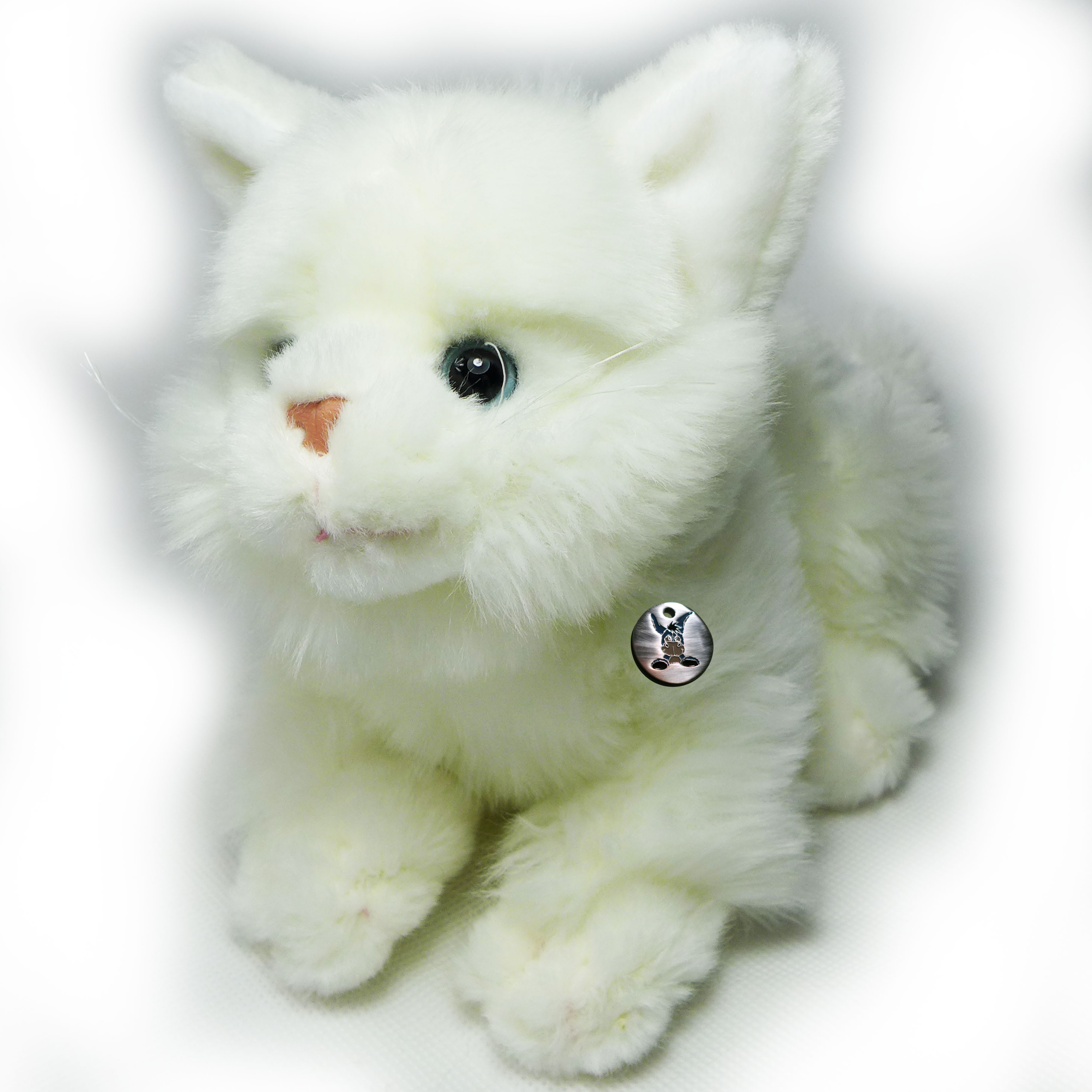 2800610 sitzend H. 25cm Plüschtier/Kuscheltier grau-weiße Katze mit Schleife 